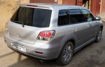 2001 Mitsubishi Airtrek Pictures