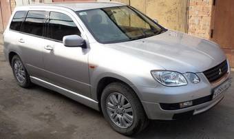 2001 Mitsubishi Airtrek Photos