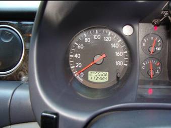 2001 Mitsubishi Airtrek Pics