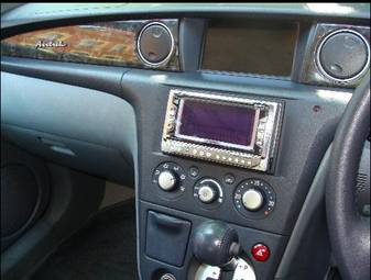 2001 Mitsubishi Airtrek Pictures