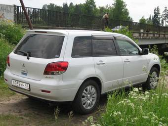 2001 Mitsubishi Airtrek Photos