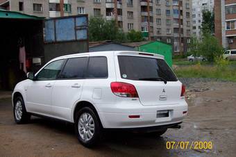 2001 Mitsubishi Airtrek Photos