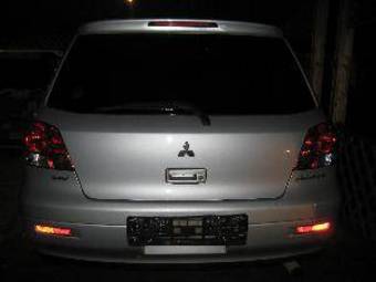 2001 Mitsubishi Airtrek Images