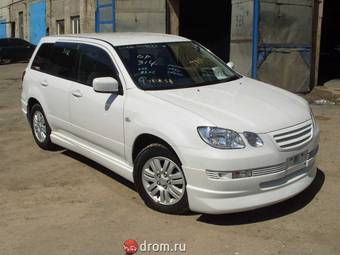 2001 Mitsubishi Airtrek Photos