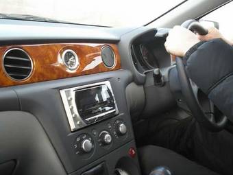 2001 Mitsubishi Airtrek Pictures