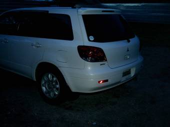 2001 Mitsubishi Airtrek Photos