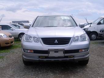 2001 Mitsubishi Airtrek Pictures