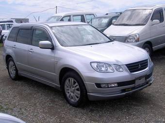 2001 Mitsubishi Airtrek Pics