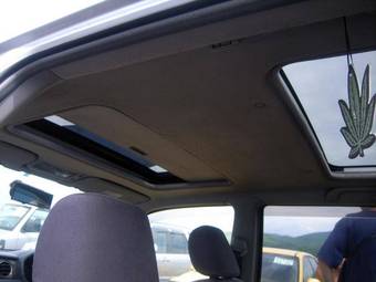 2001 Mitsubishi Airtrek Photos