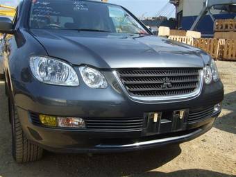 2001 Mitsubishi Airtrek Pictures