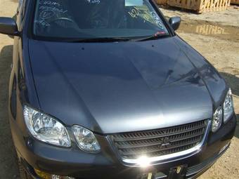 2001 Mitsubishi Airtrek Photos