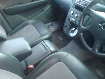 2001 Mitsubishi Airtrek Photos