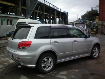 2001 Mitsubishi Airtrek Pictures