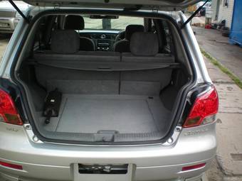 2001 Mitsubishi Airtrek Photos