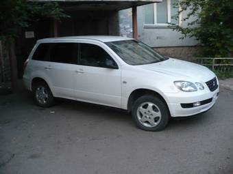2001 Mitsubishi Airtrek Pictures