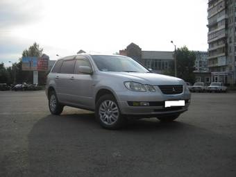 2001 Mitsubishi Airtrek Pictures