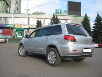 2001 Mitsubishi Airtrek Photos
