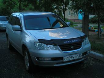 2001 Mitsubishi Airtrek Photos
