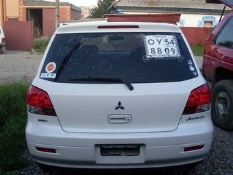 2001 Mitsubishi Airtrek Pictures