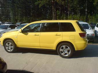 2001 Mitsubishi Airtrek Pictures