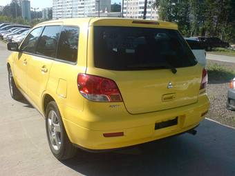 2001 Mitsubishi Airtrek Pictures