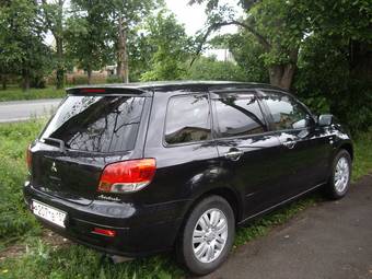 2001 Mitsubishi Airtrek Photos