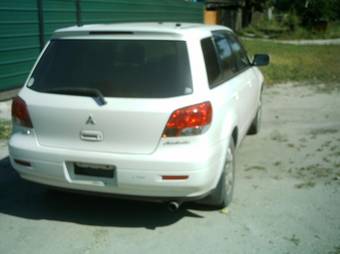 2001 Mitsubishi Airtrek Photos