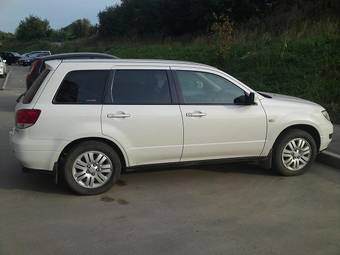 2001 Mitsubishi Airtrek Pictures