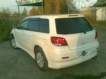 2001 Mitsubishi Airtrek Photos