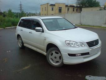2001 Mitsubishi Airtrek Pictures