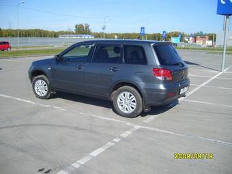 2001 Mitsubishi Airtrek Pictures