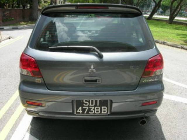 2002 Mitsubishi Airtrek