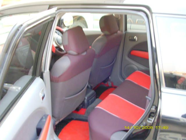2002 Mitsubishi Airtrek