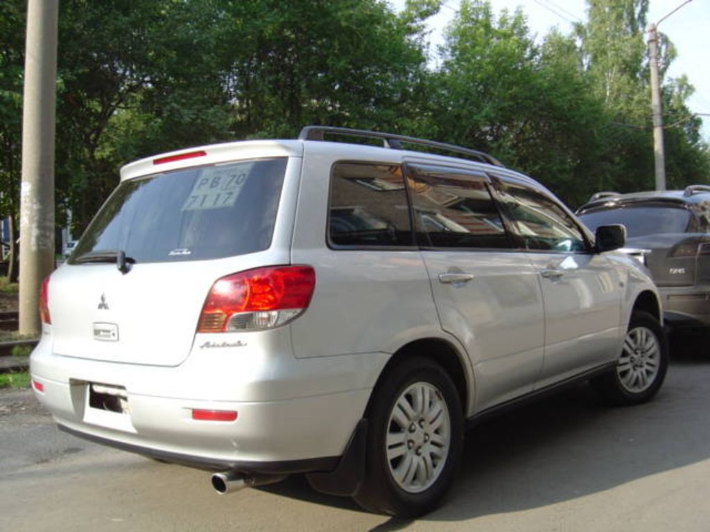 2002 Mitsubishi Airtrek