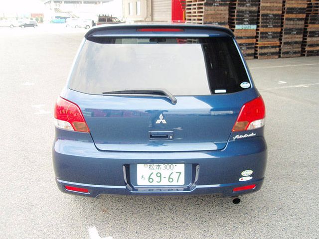 2002 Mitsubishi Airtrek