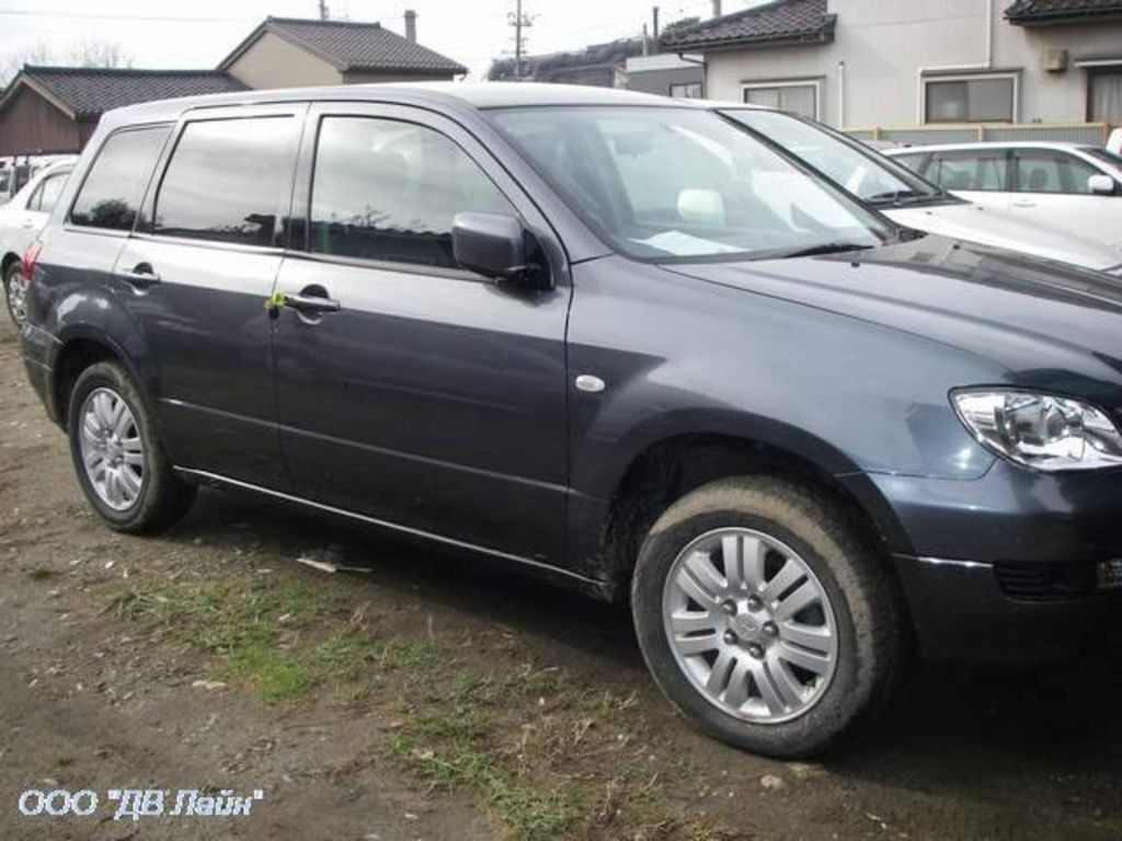 2002 Mitsubishi Airtrek