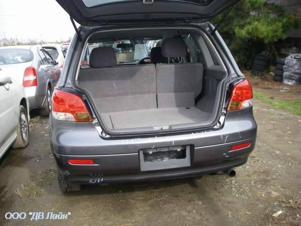 2002 Mitsubishi Airtrek