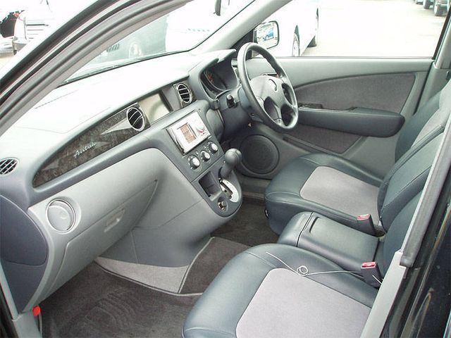 2002 Mitsubishi Airtrek