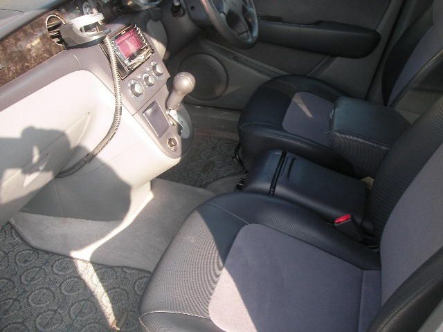 2002 Mitsubishi Airtrek