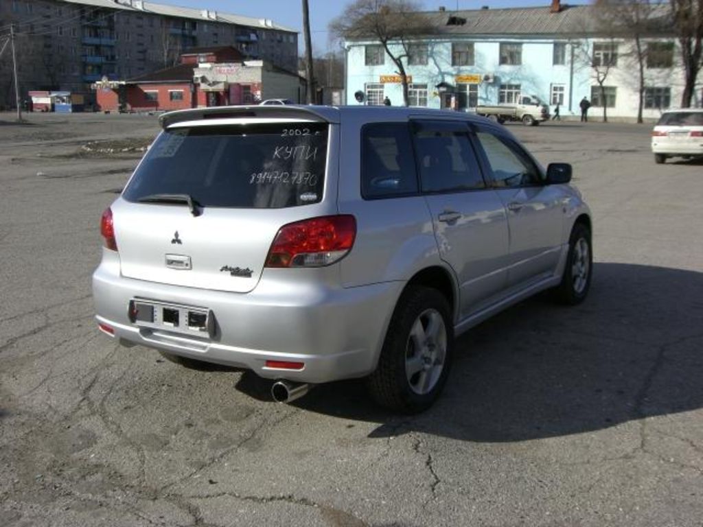 2002 Mitsubishi Airtrek