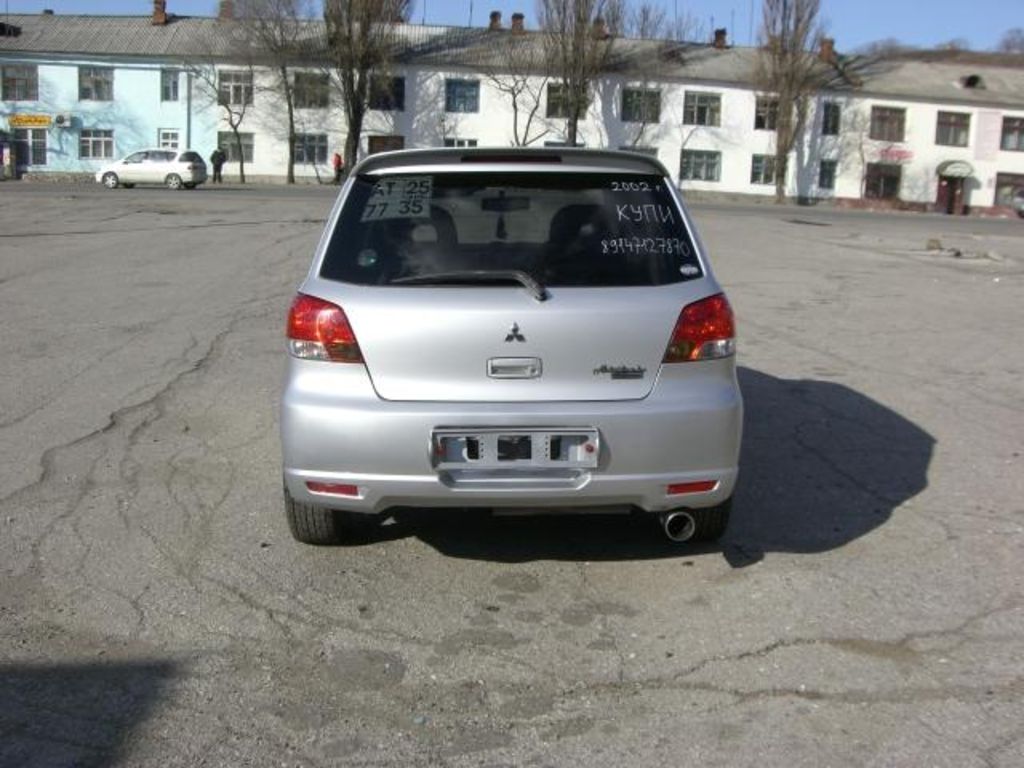 2002 Mitsubishi Airtrek