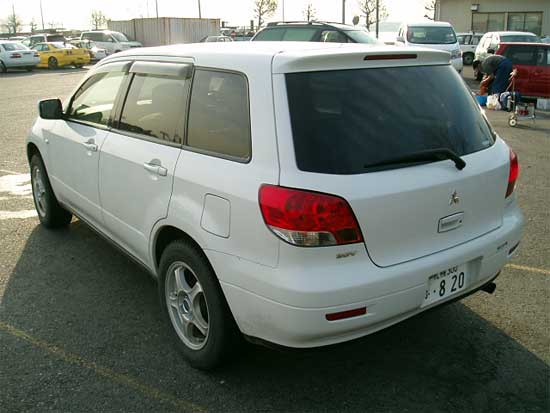 2002 Mitsubishi Airtrek Photos
