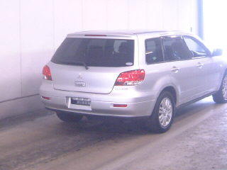 2002 Mitsubishi Airtrek Pictures