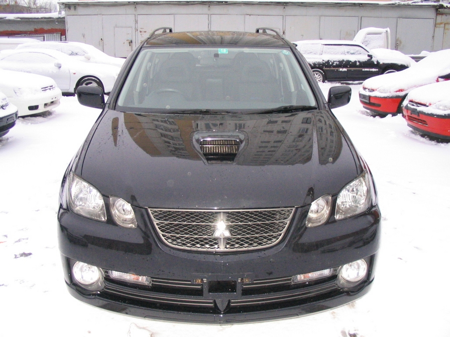 2002 Mitsubishi Airtrek Pictures