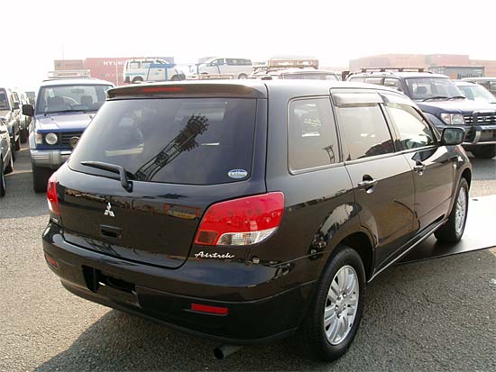 2002 Mitsubishi Airtrek Pictures