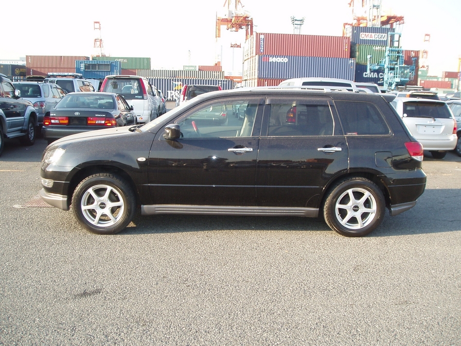 2002 Mitsubishi Airtrek Pictures