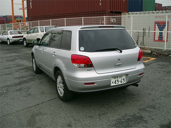 2002 Mitsubishi Airtrek Photos