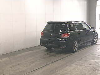 2002 Mitsubishi Airtrek Photos