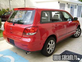 2002 Mitsubishi Airtrek Photos
