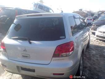 2002 Mitsubishi Airtrek Pics